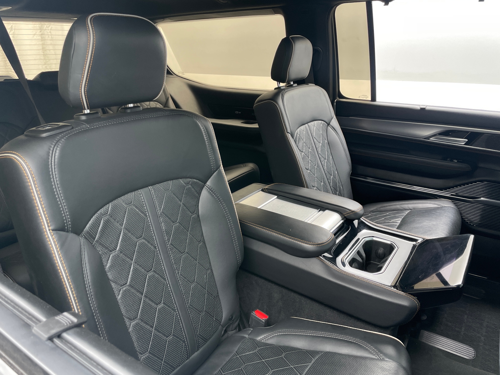 Thumbnail: 2023 Jeep Grand Wagoneer - 5