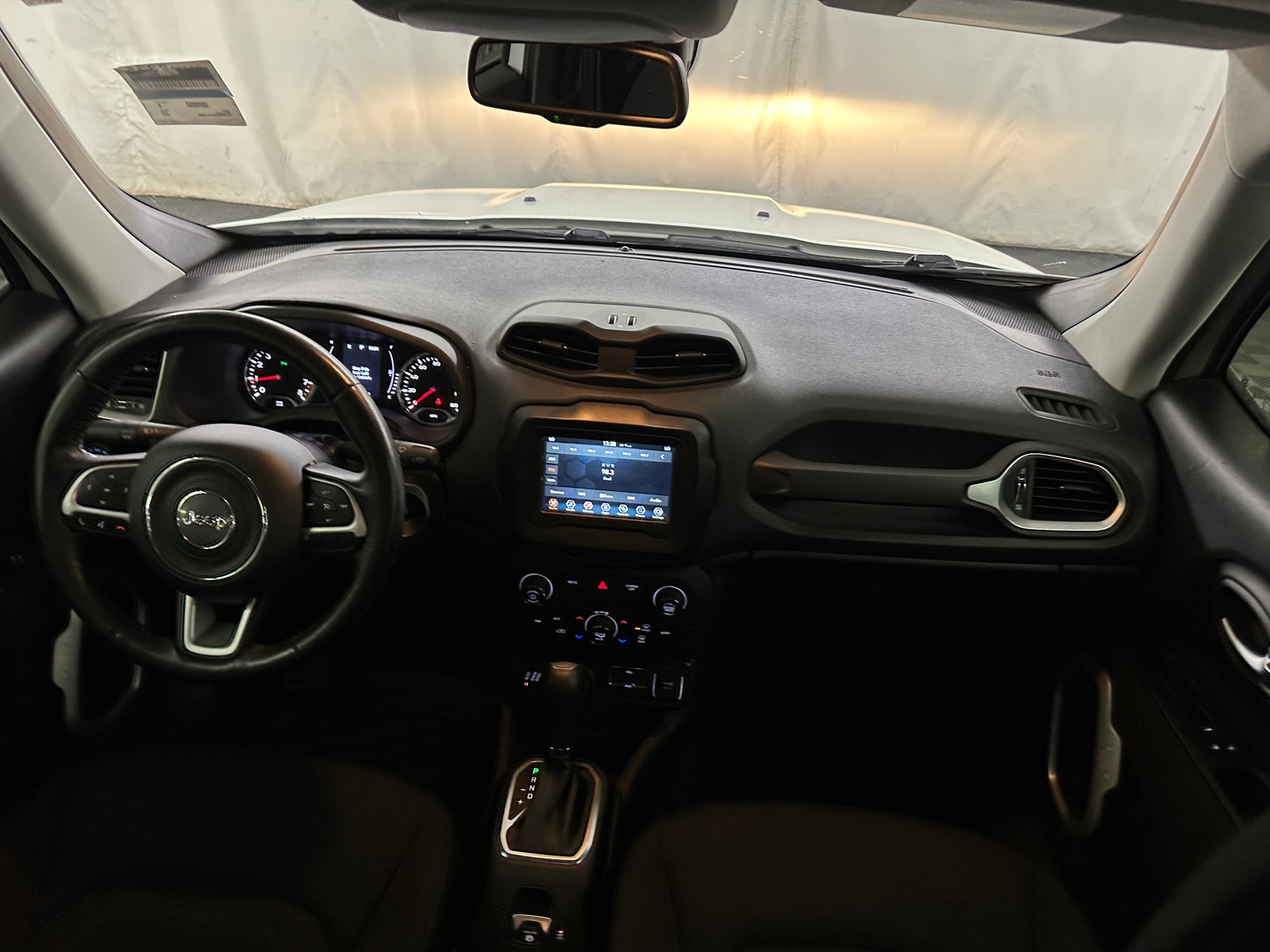 Thumbnail: 2020 Jeep Renegade - 3