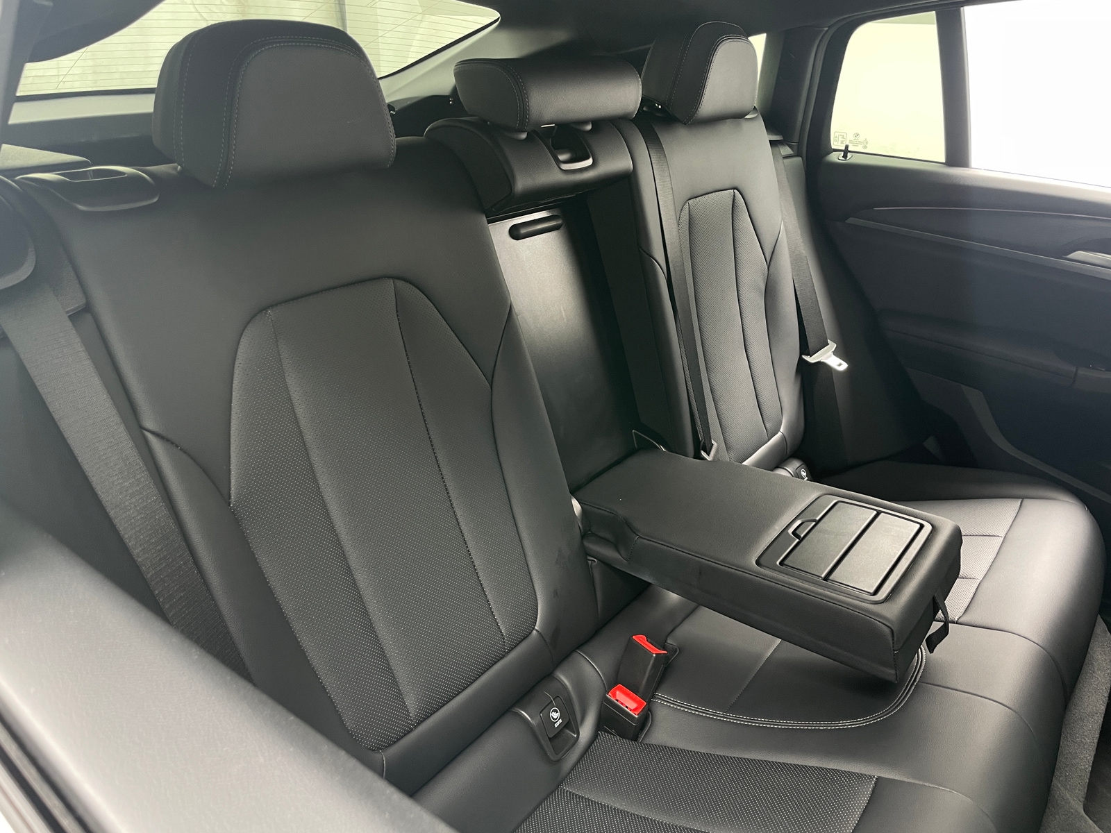 Thumbnail: 2025 BMW X4 - 5