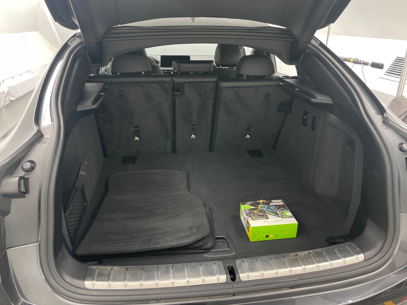 Thumbnail: 2025 BMW X4 - 6