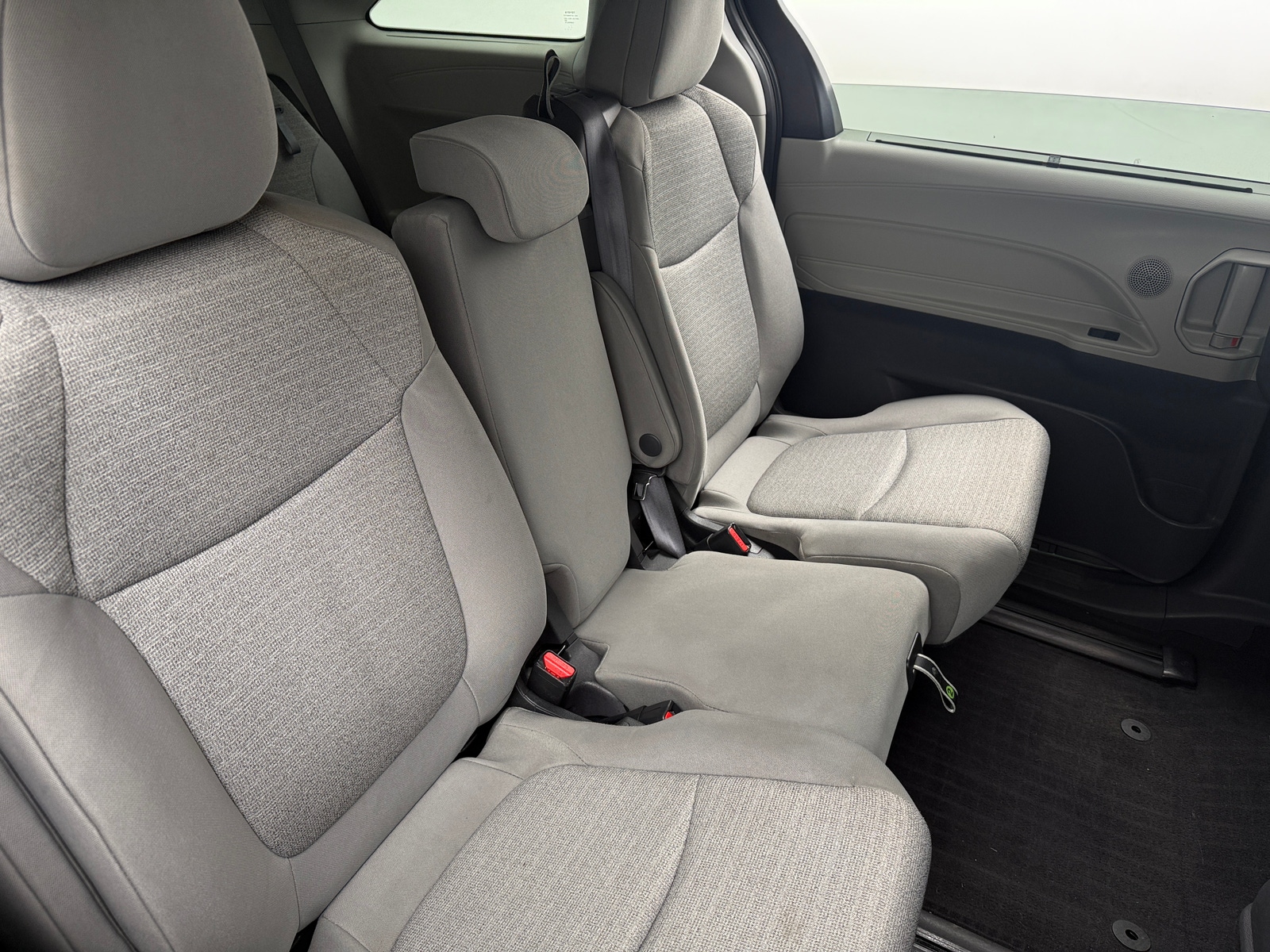 Thumbnail: 2022 Toyota Sienna - 6