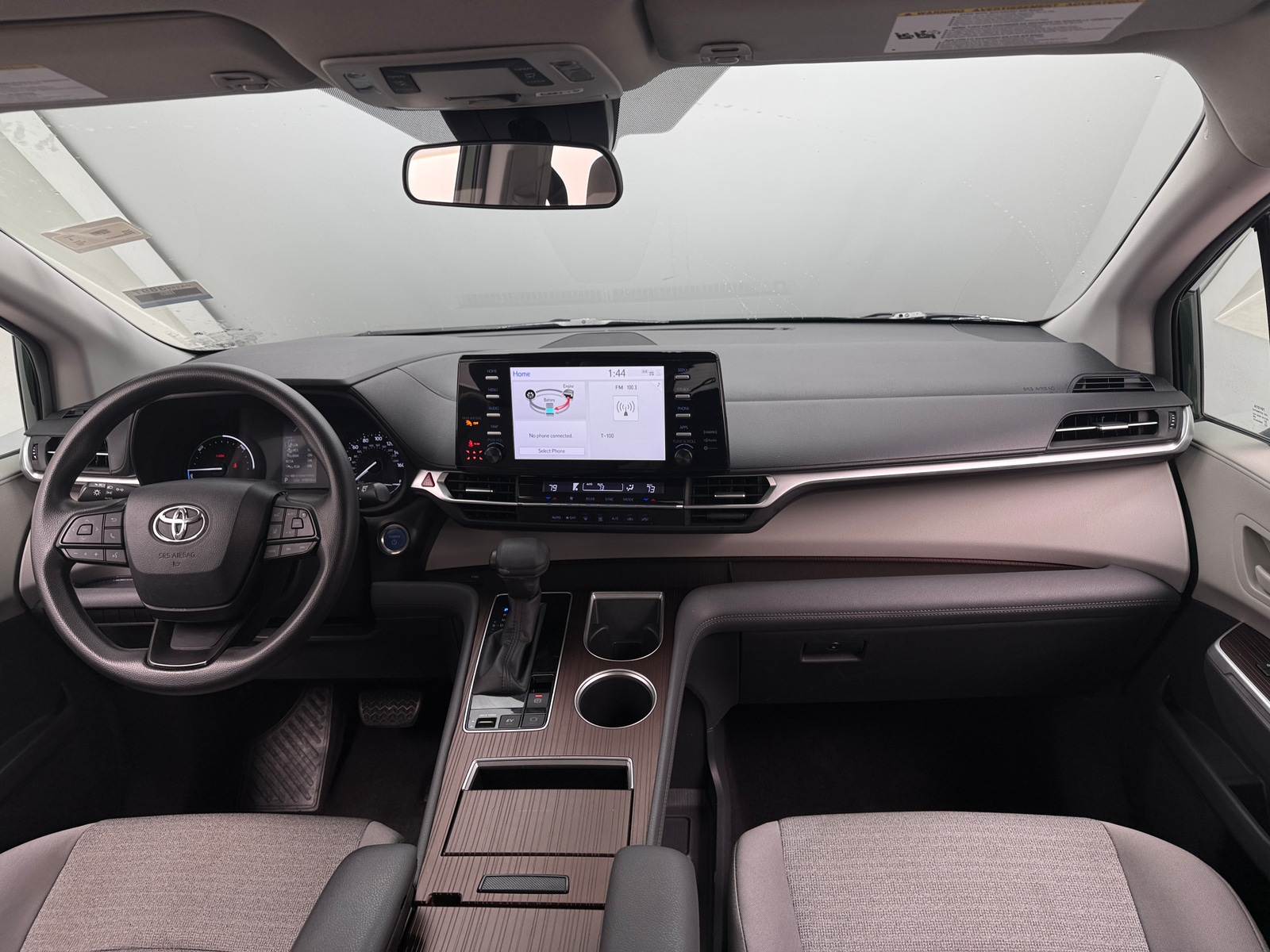 Thumbnail: 2022 Toyota Sienna - 3