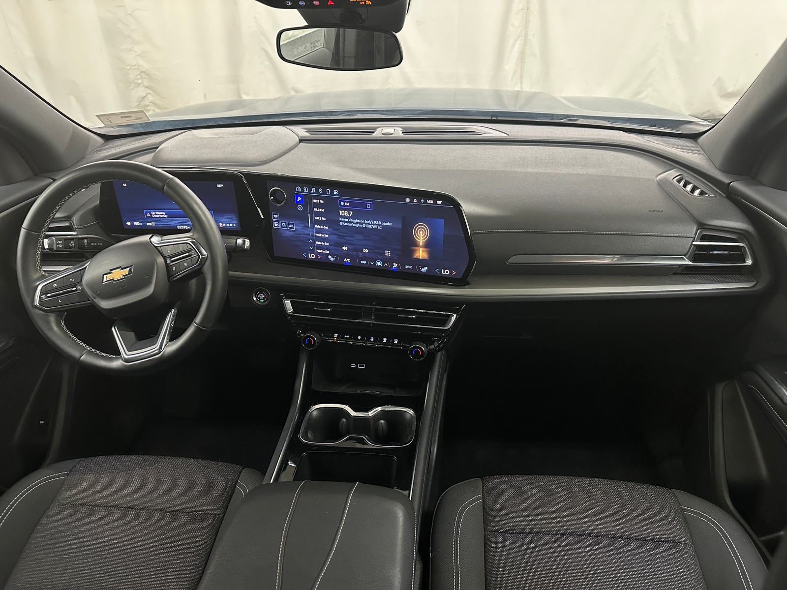 Thumbnail: 2025 Chevrolet Traverse - 3