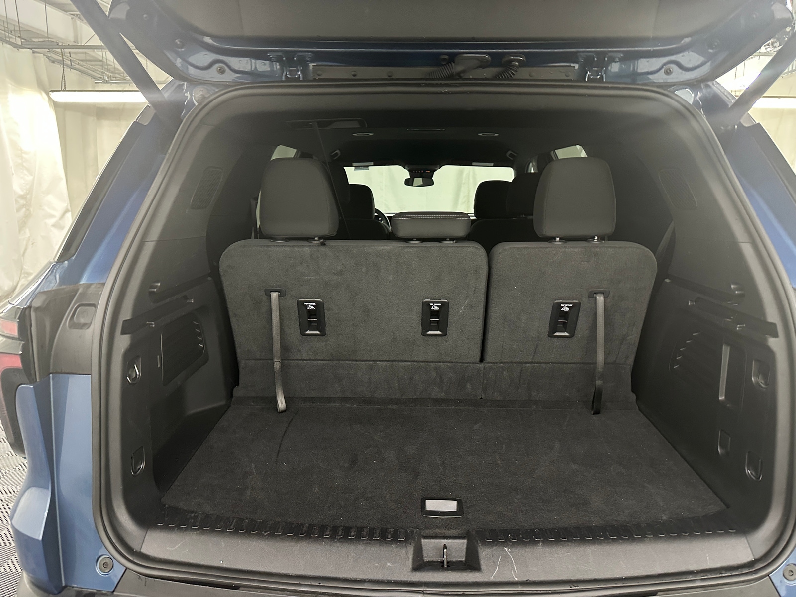 Thumbnail: 2025 Chevrolet Traverse - 7