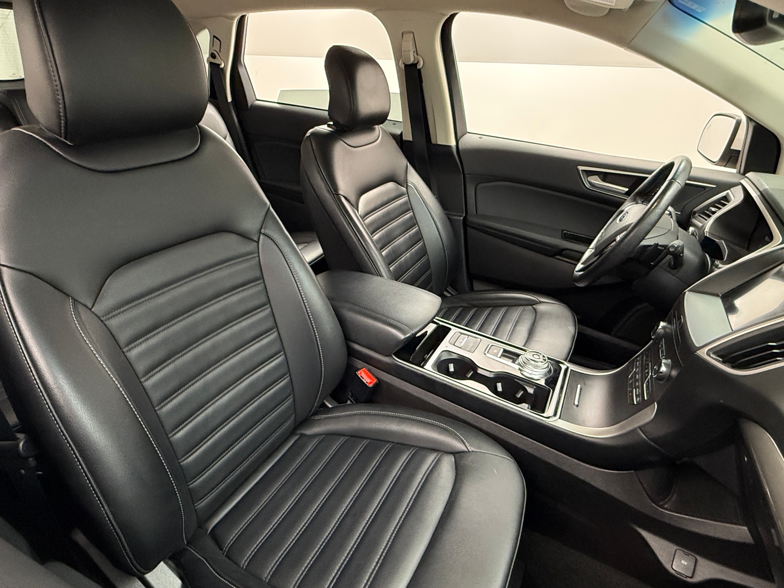 Thumbnail: 2019 Ford Edge - 2