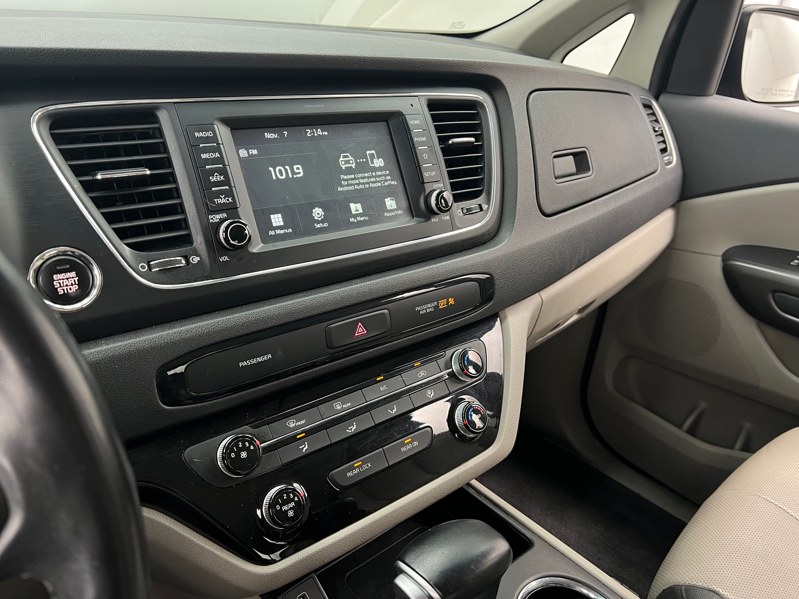 Thumbnail: 2021 Kia Sedona - 3