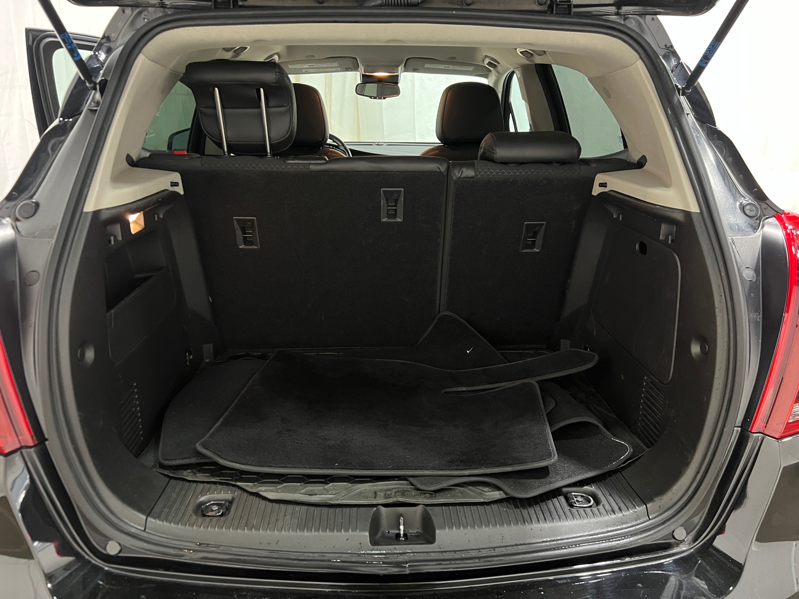 Thumbnail: 2022 Buick Encore - 7