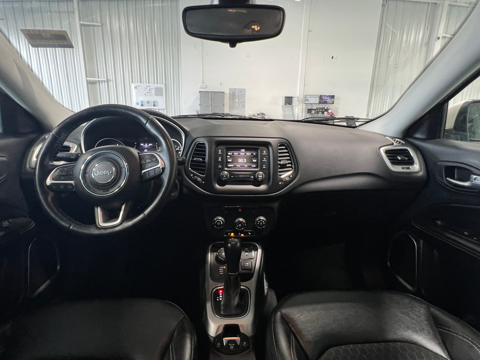 Thumbnail: 2018 Jeep Compass - 3