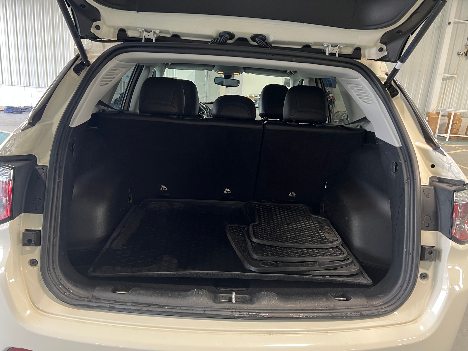 Thumbnail: 2018 Jeep Compass - 7