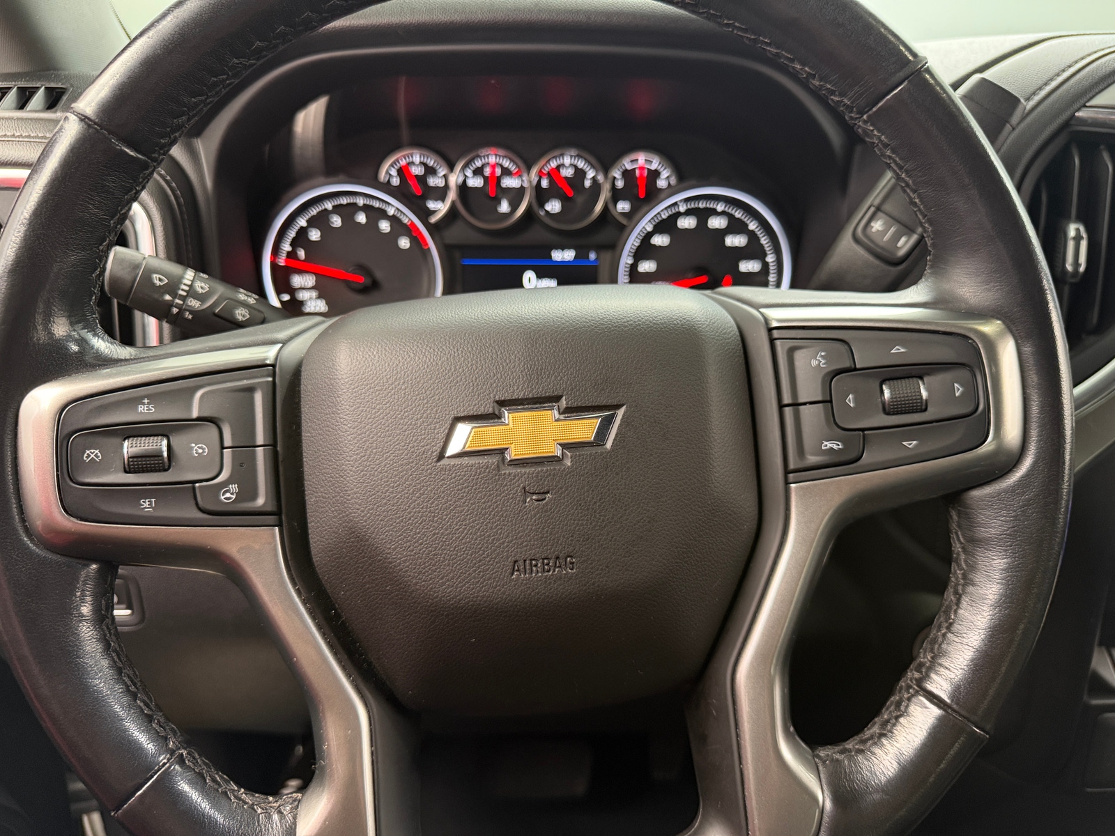 Thumbnail: 2020 Chevrolet Silverado 1500 - 5