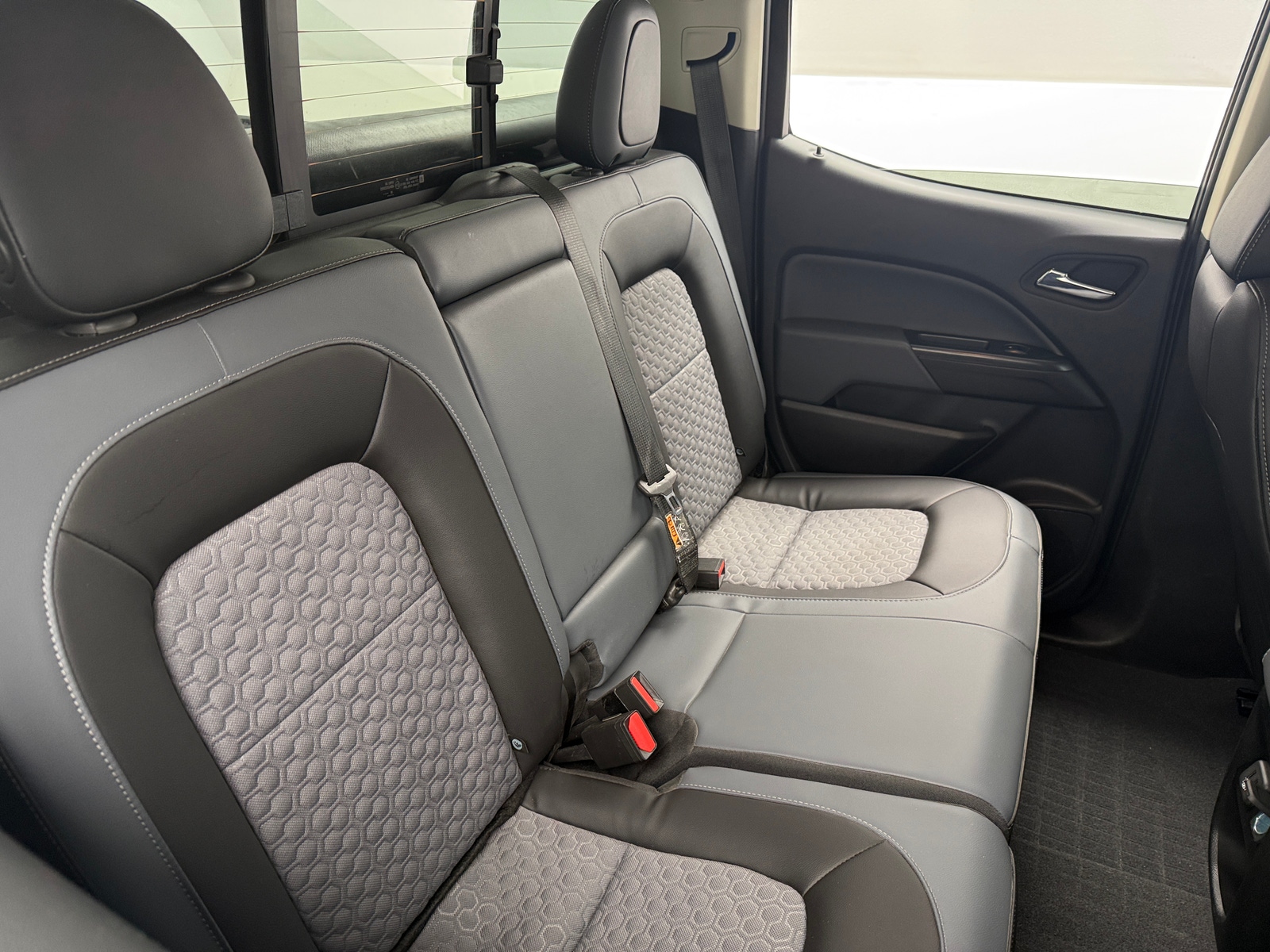 Thumbnail: 2022 Chevrolet Colorado - 5