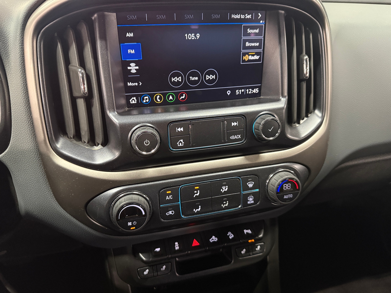 Thumbnail: 2022 Chevrolet Colorado - 3