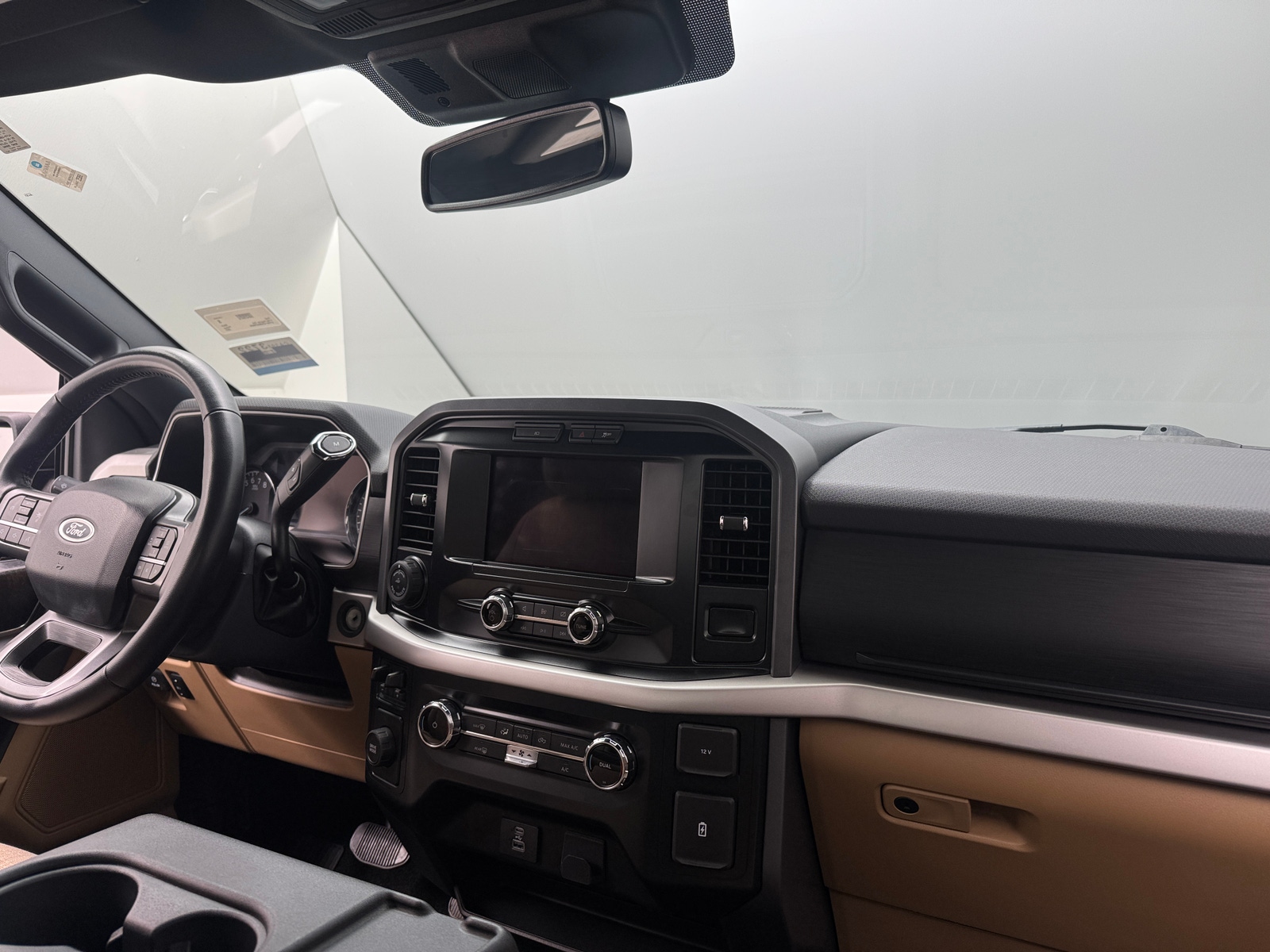 Thumbnail: 2022 Ford Econoline - 3