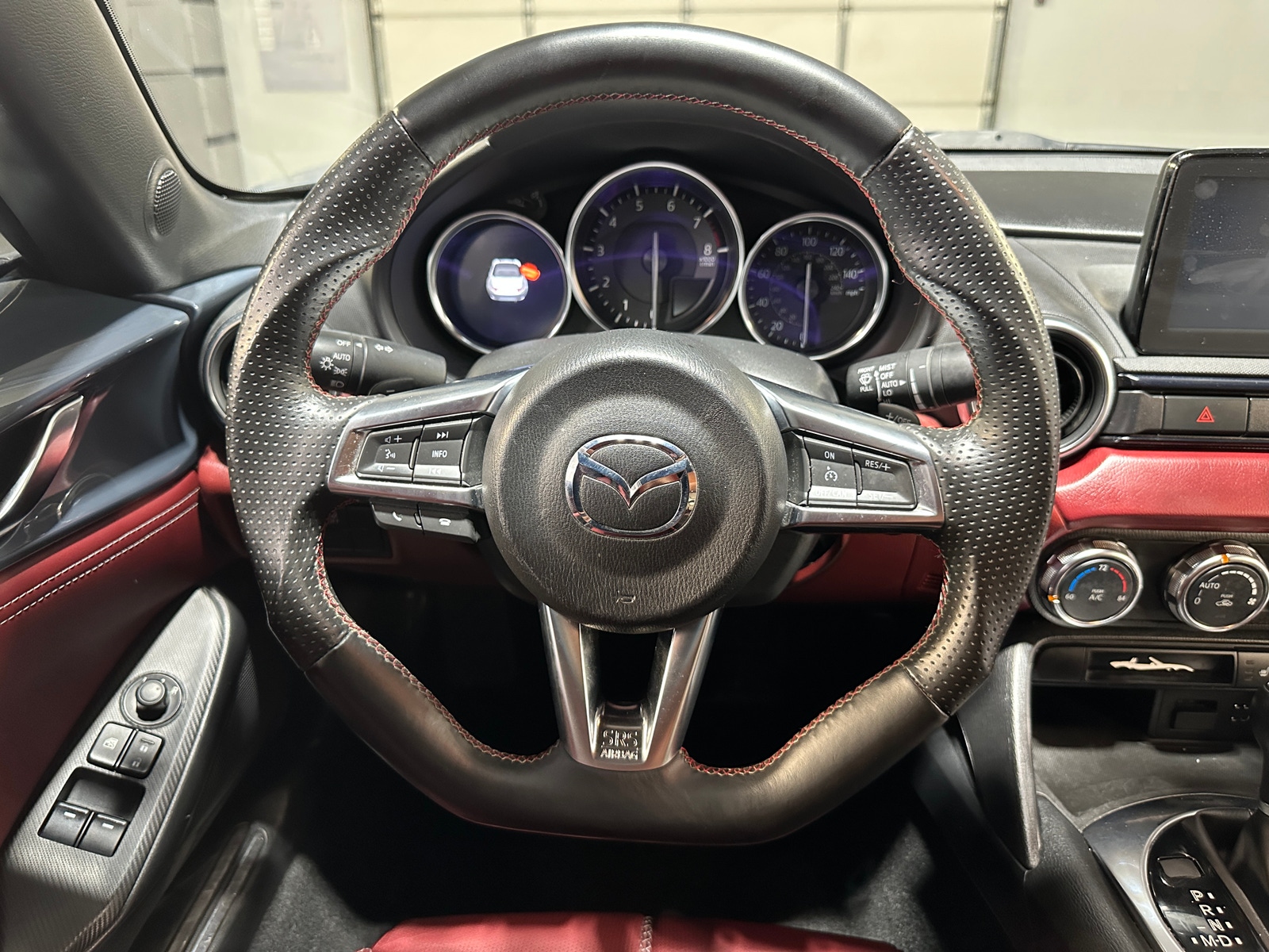 Thumbnail: 2020 Mazda MX-5 Miata - 4