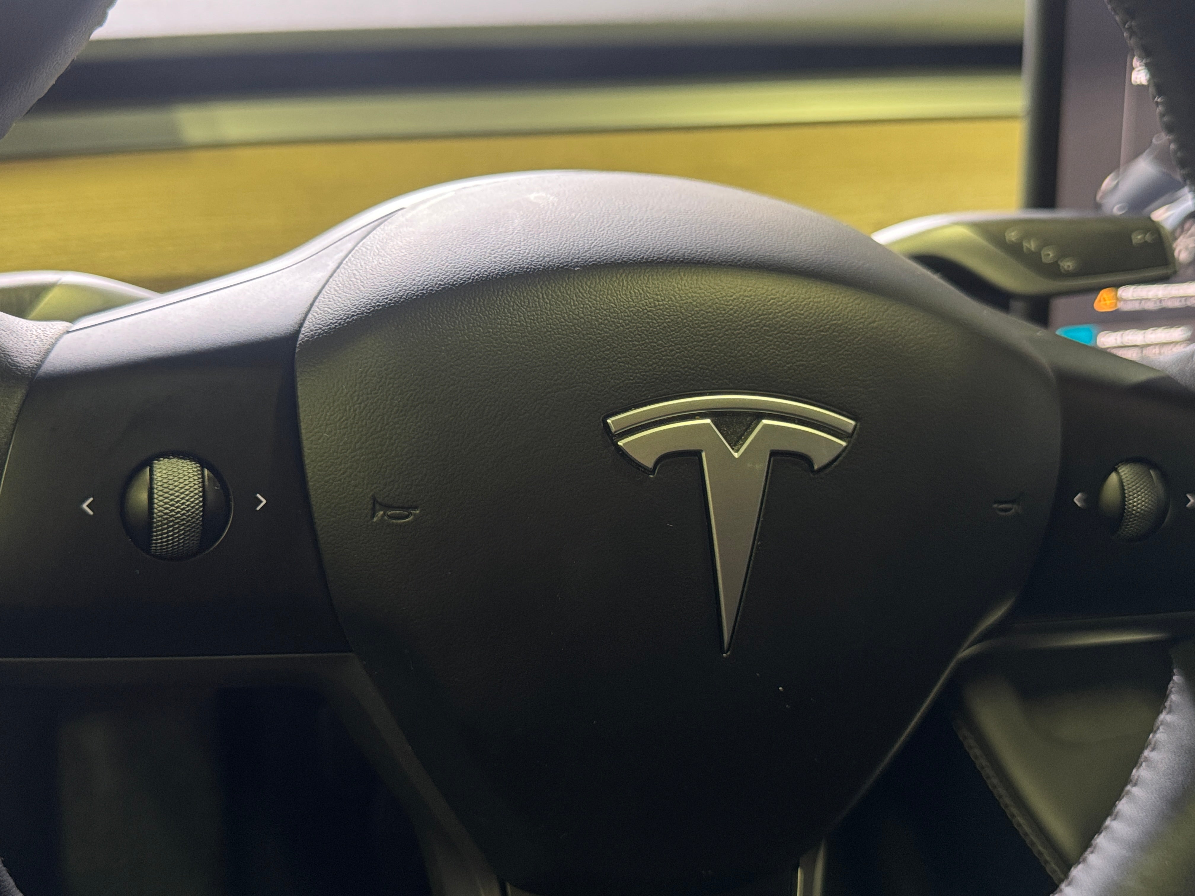 Used 2024 Tesla Model Y Long Range with VIN 7SAYGDEE9RA241791 for sale in Oak Creek, WI