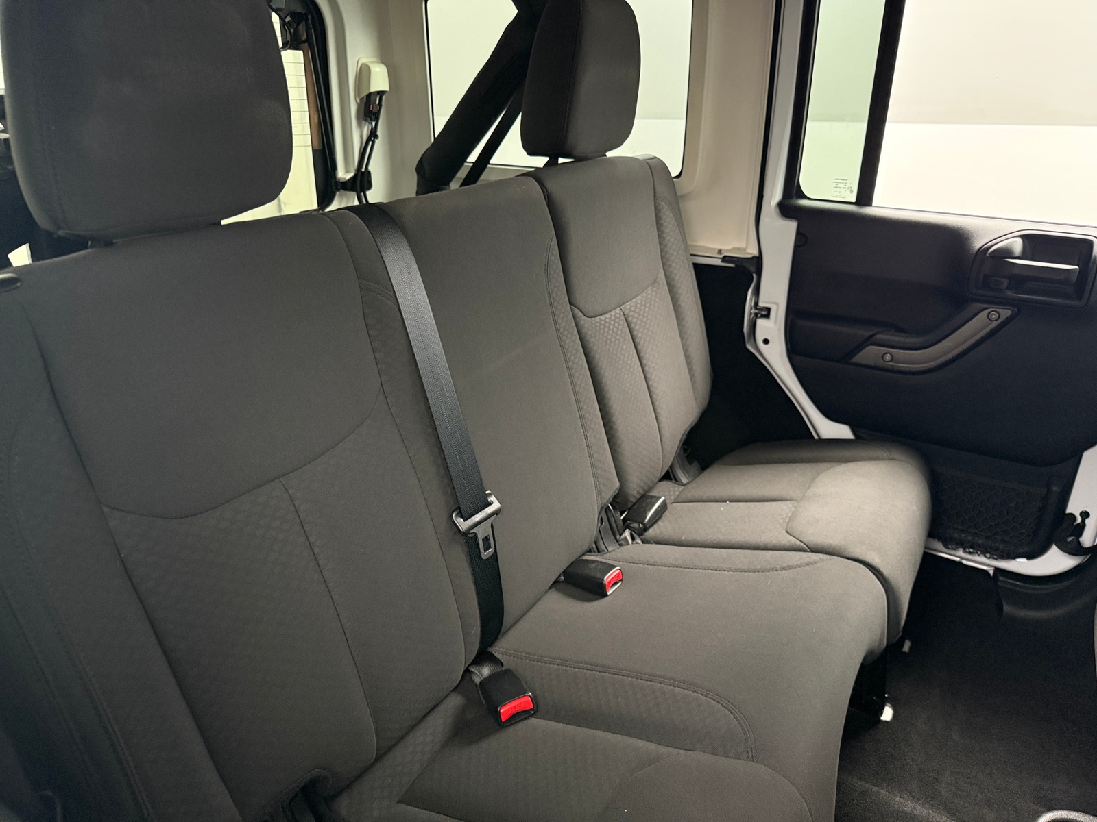 Thumbnail: 2016 Jeep Wrangler - 6