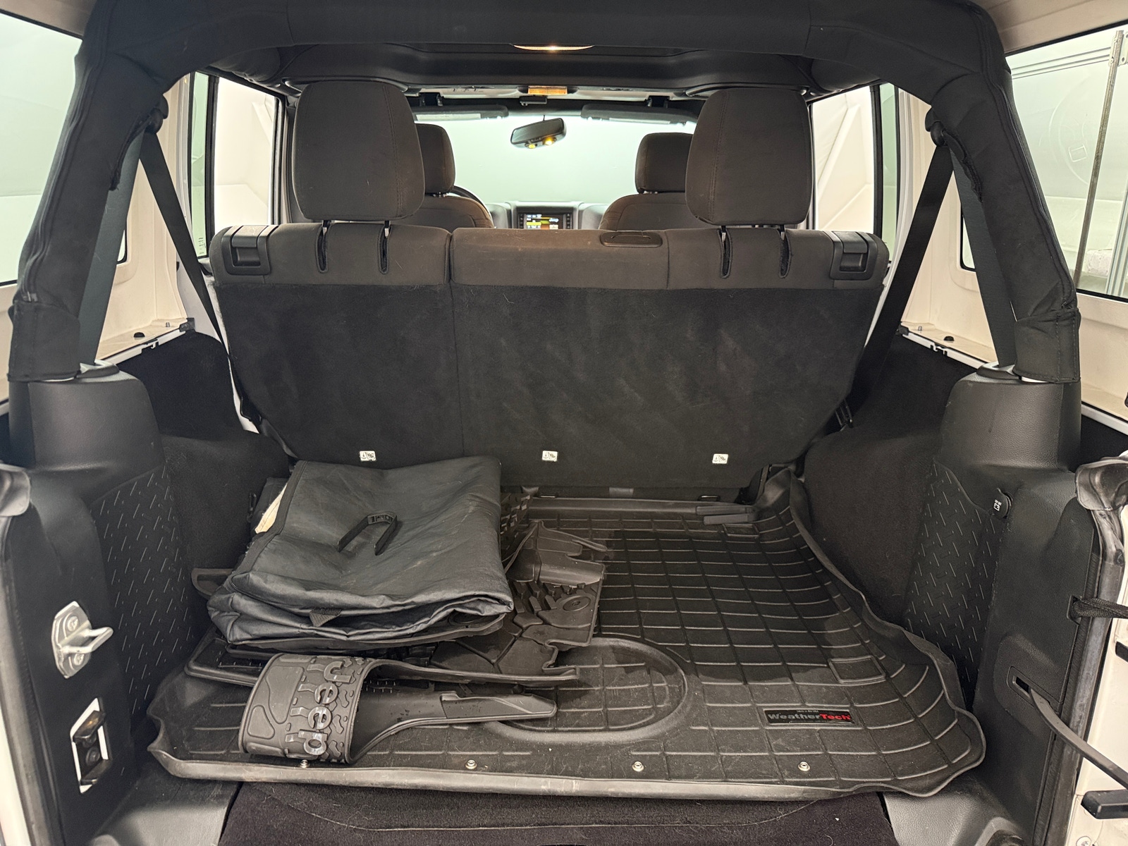 Thumbnail: 2016 Jeep Wrangler - 7