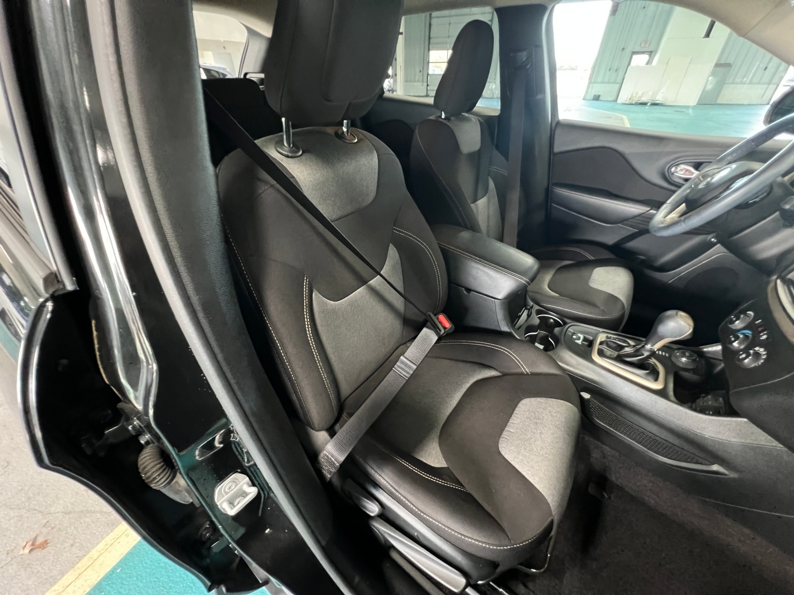 Thumbnail: 2016 Jeep Cherokee - 2