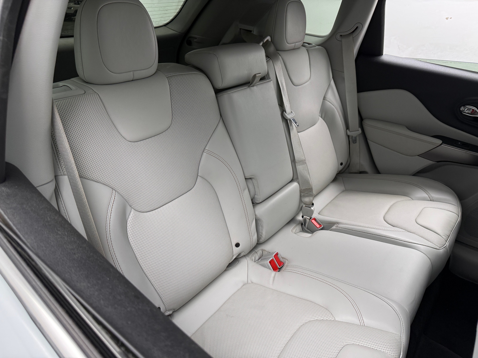 Thumbnail: 2019 Jeep Cherokee - 5