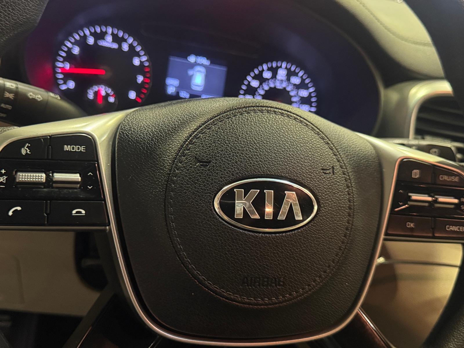 Thumbnail: 2019 Kia Sorento - 5