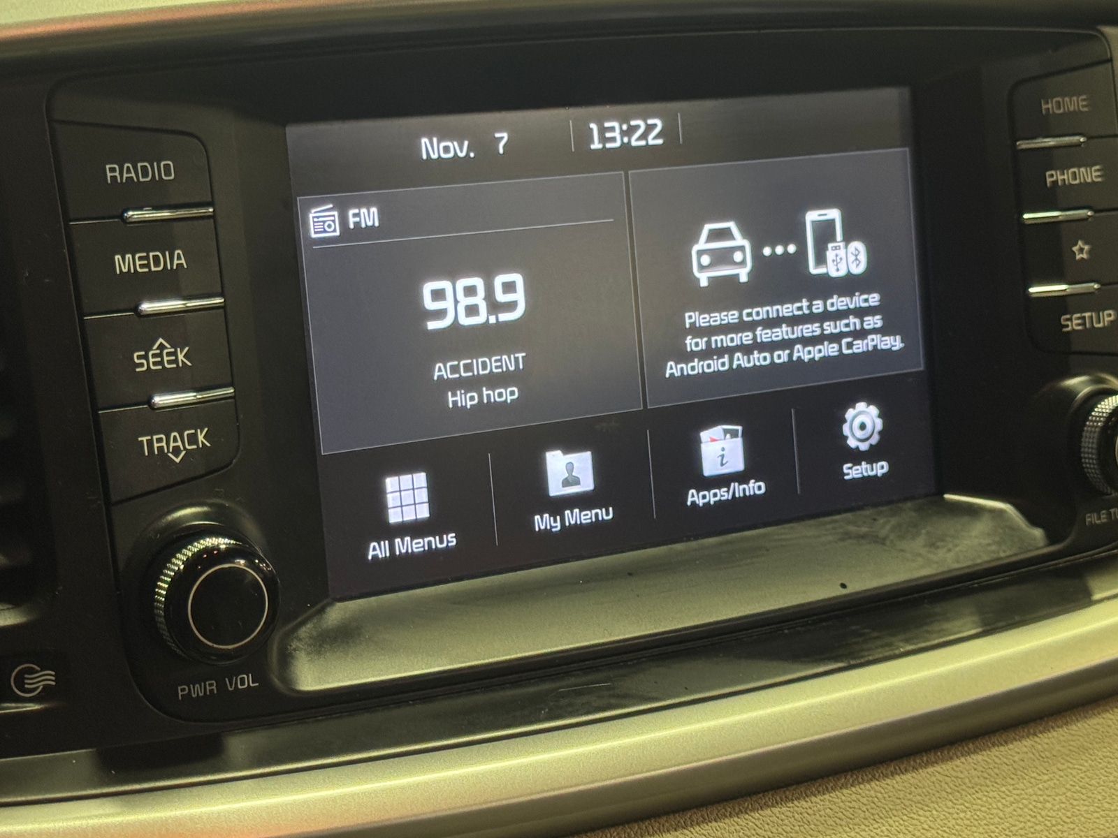 Thumbnail: 2019 Kia Sorento - 4