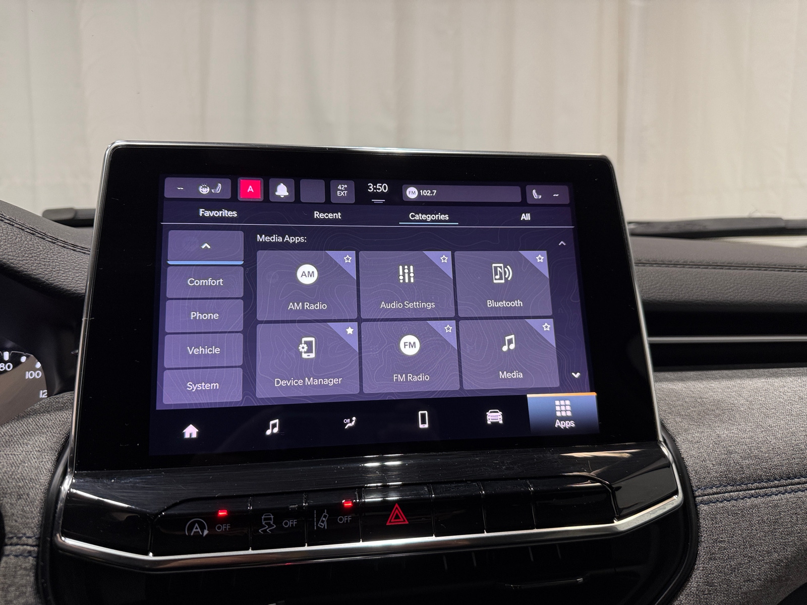 Thumbnail: 2022 Jeep Compass - 4