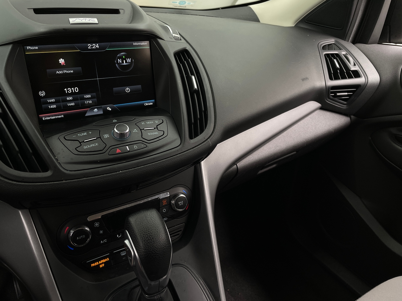 Thumbnail: 2015 Ford Escape - 4