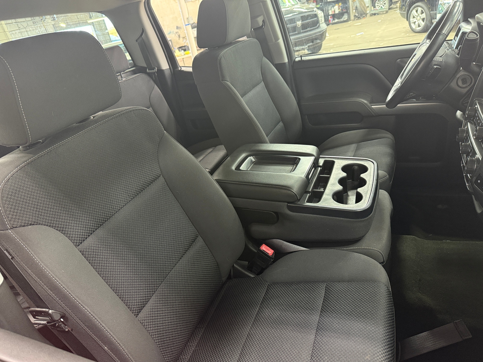 Thumbnail: 2018 Chevrolet Silverado 1500 - 2