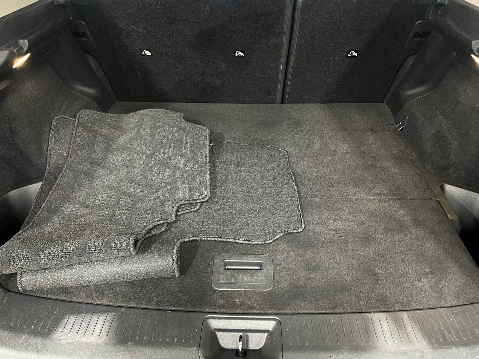 Thumbnail: 2023 Nissan Ariya - 6