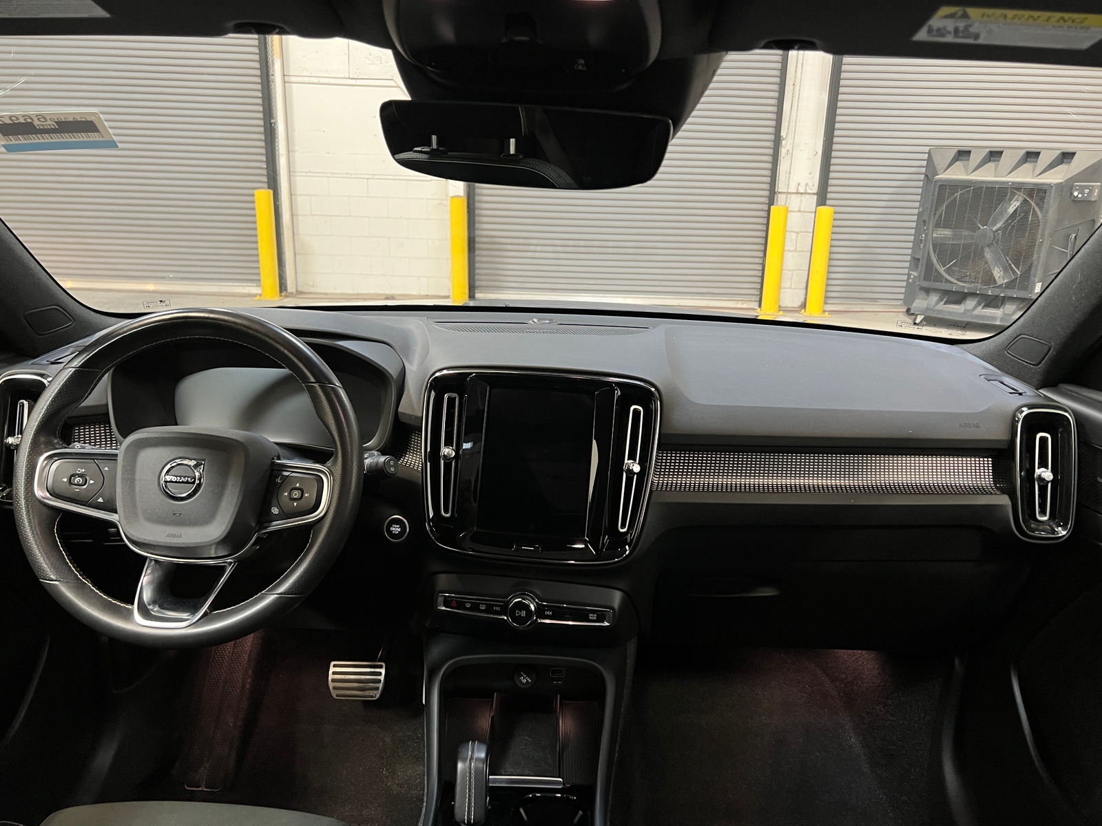 Thumbnail: 2021 Volvo XC40 - 2