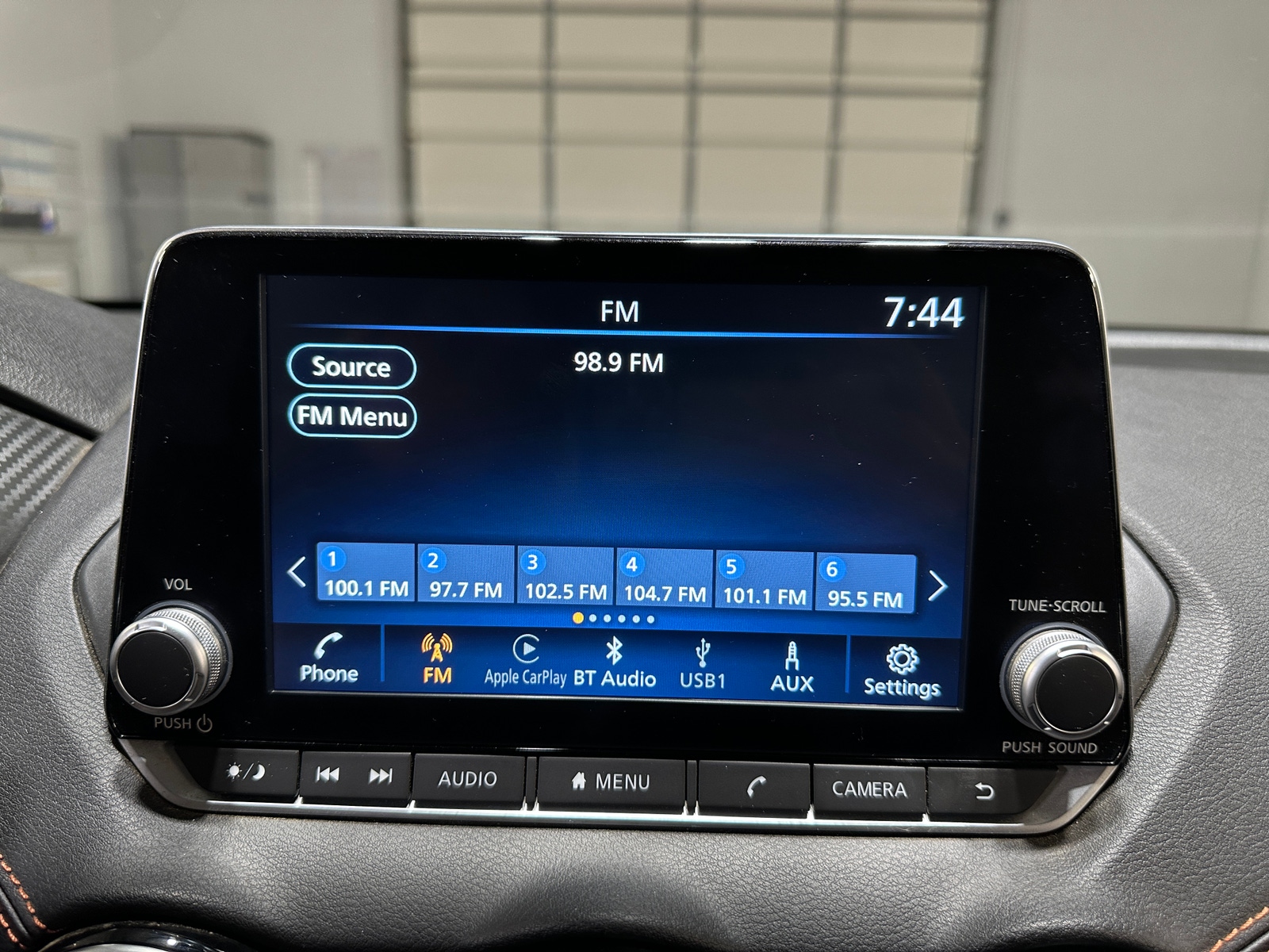 Thumbnail: 2023 Nissan Sentra - 3