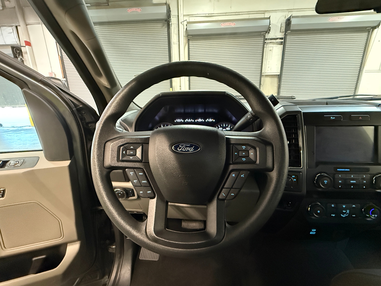 Thumbnail: 2022 Ford Econoline - 5