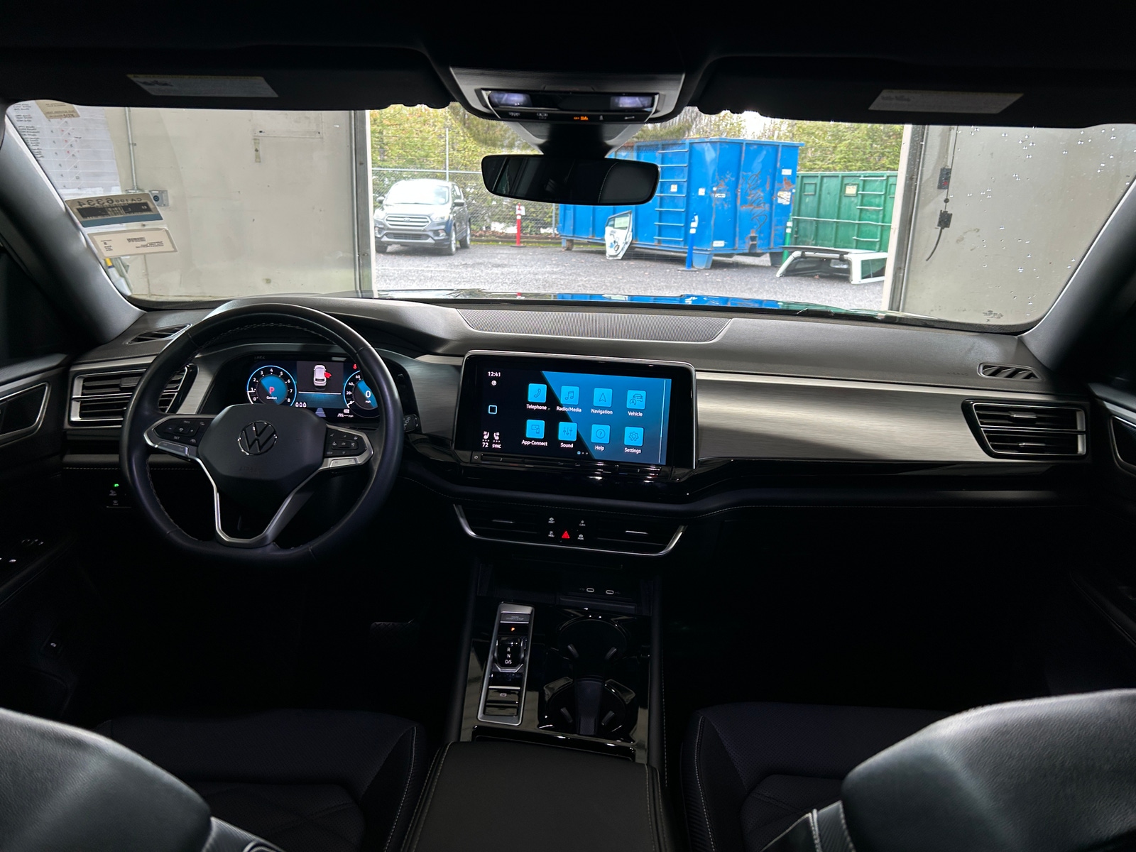 Thumbnail: 2024 Volkswagen Atlas - 3