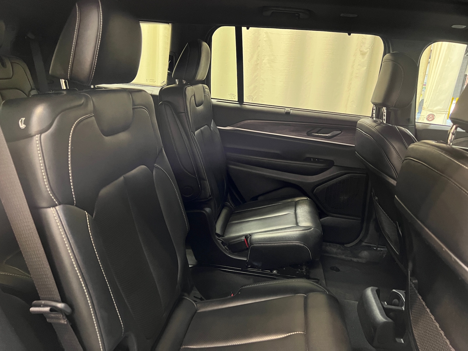 Thumbnail: 2024 Jeep Grand Cherokee L - 5