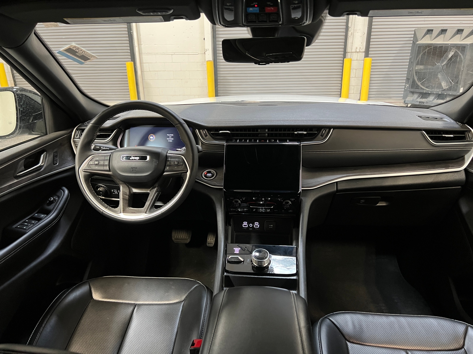 Thumbnail: 2024 Jeep Grand Cherokee L - 2