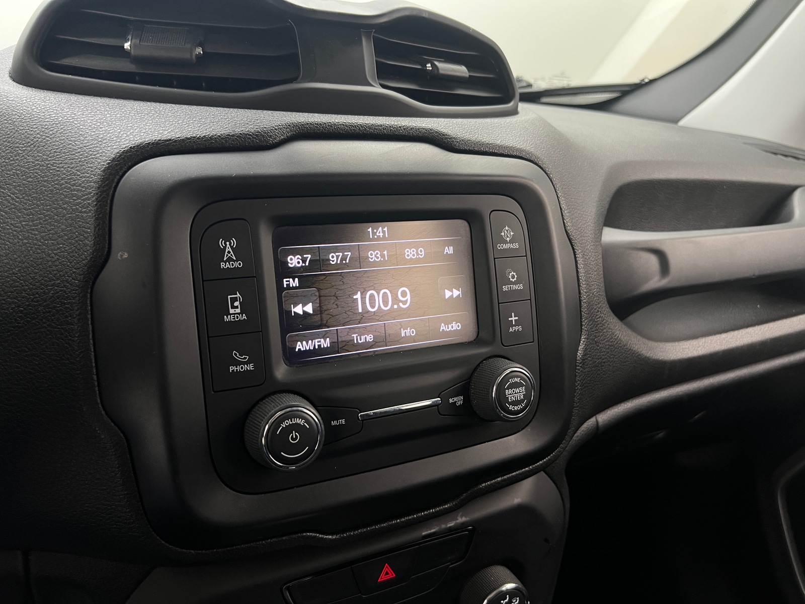 Thumbnail: 2019 Jeep Renegade - 4