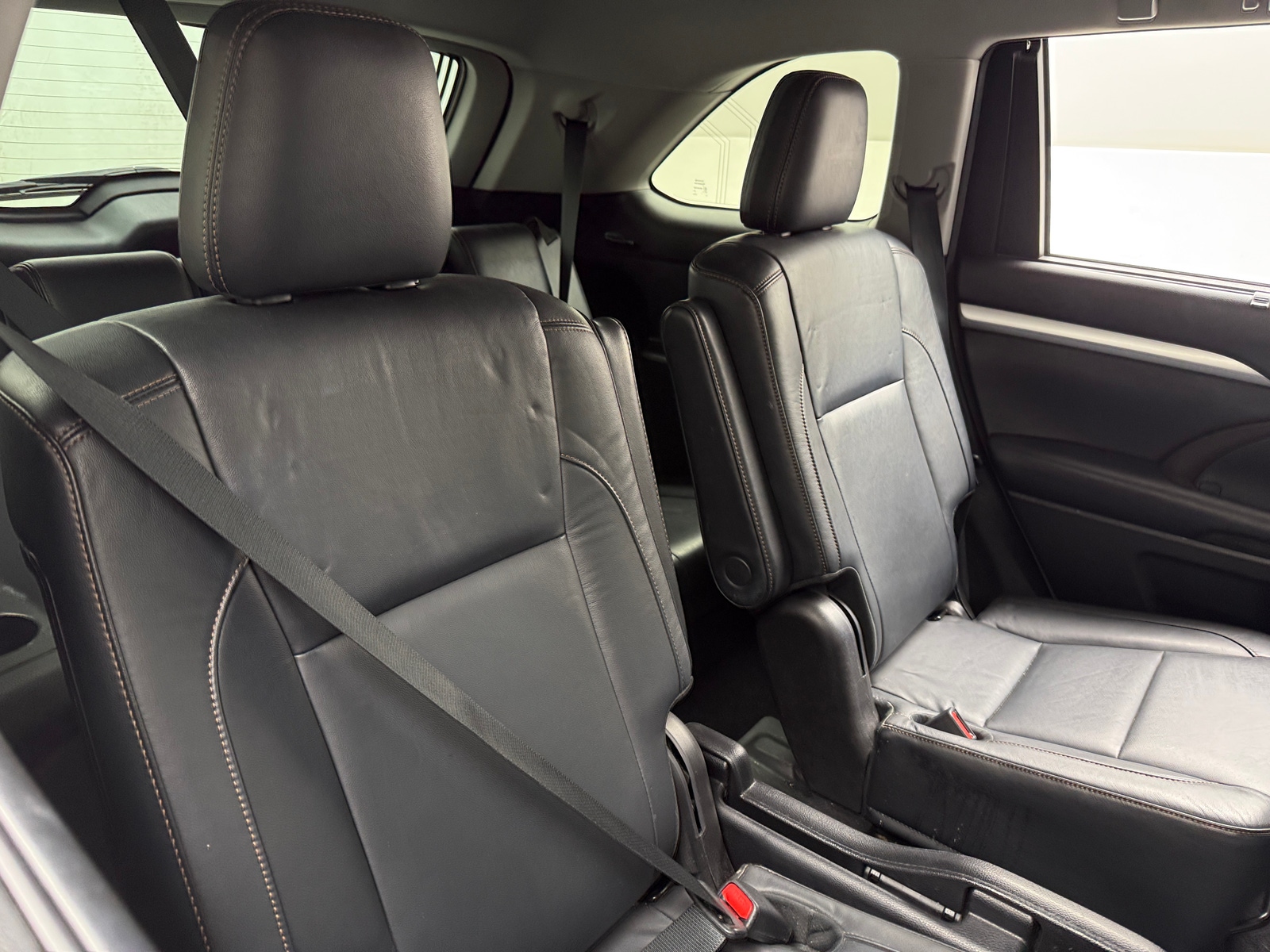 Thumbnail: 2018 Toyota Highlander - 5