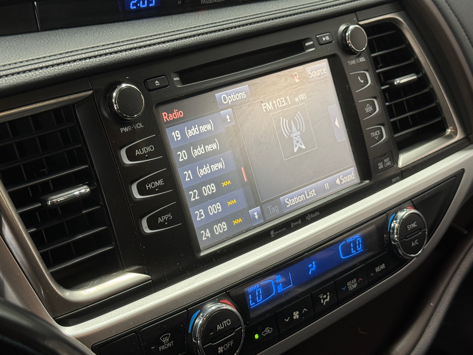 Thumbnail: 2018 Toyota Highlander - 3