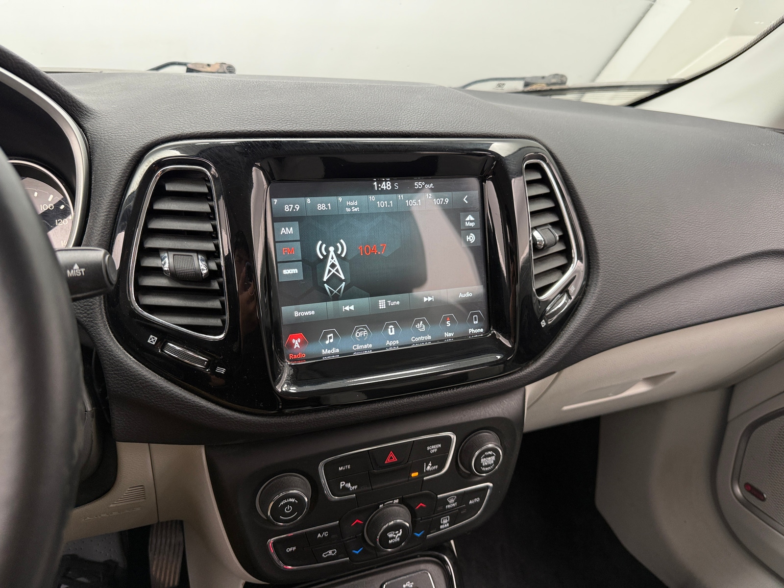 Thumbnail: 2017 Jeep Compass - 3