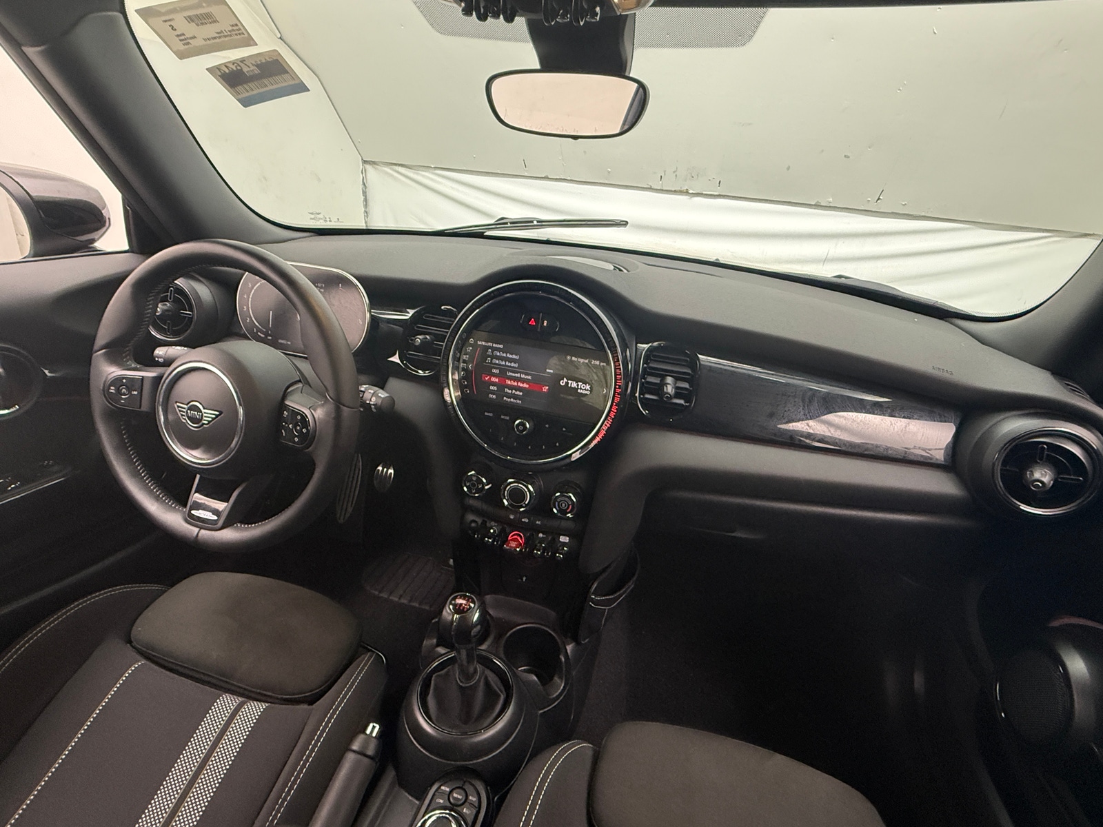 Thumbnail: 2024 MINI Cooper Hardtop - 3