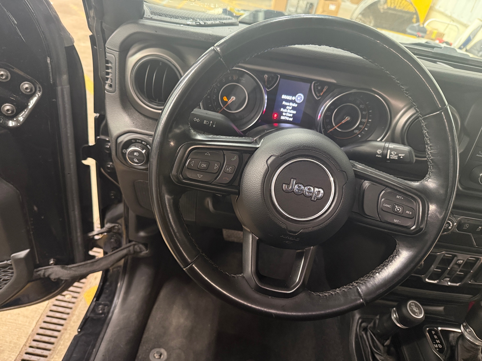 Thumbnail: 2021 Jeep Gladiator - 5