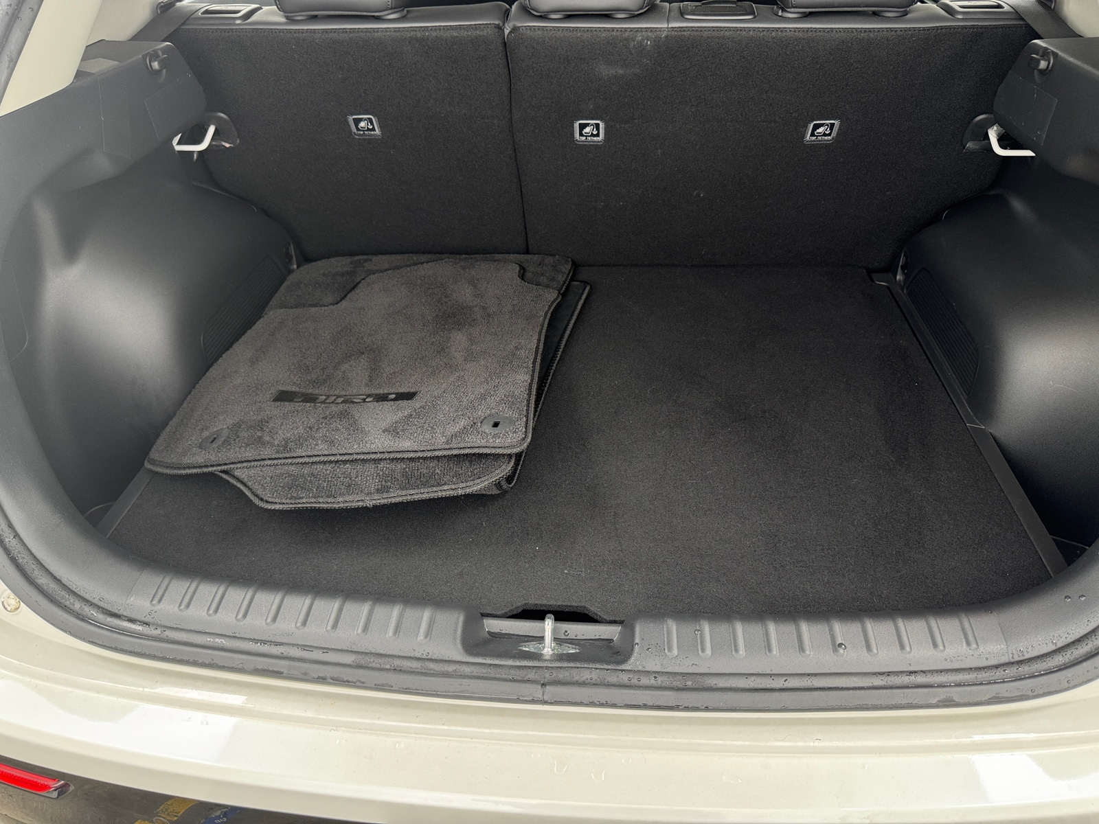 Thumbnail: 2023 Kia Niro - 6