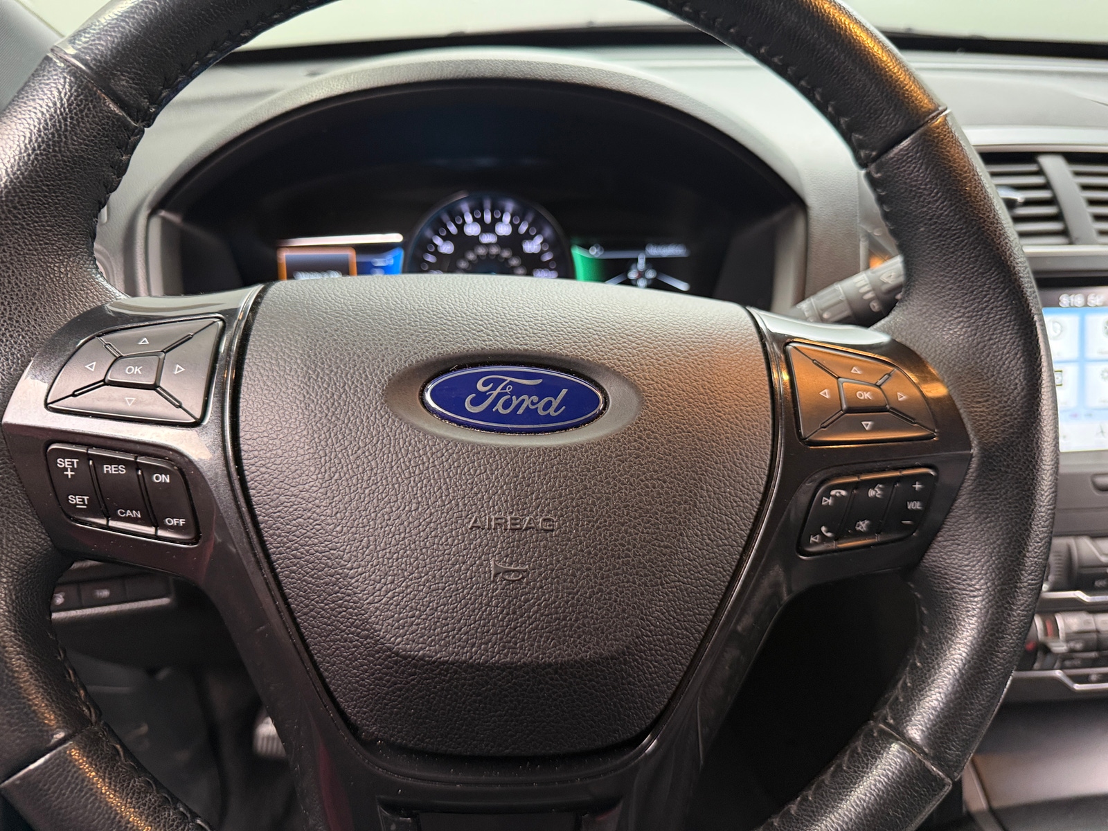 Thumbnail: 2019 Ford Explorer - 4