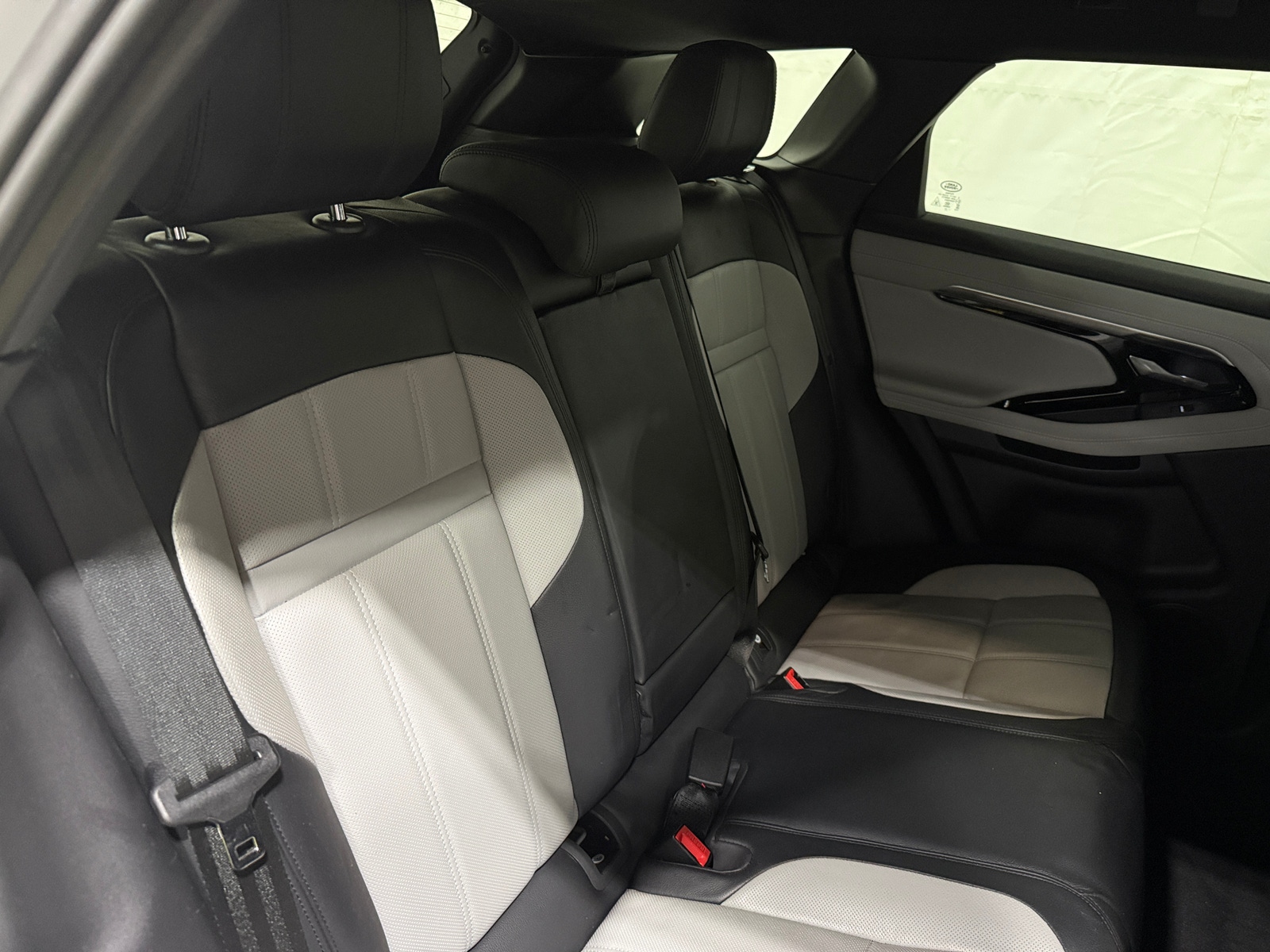 Thumbnail: 2020 Land Rover Range Rover Evoque - 5