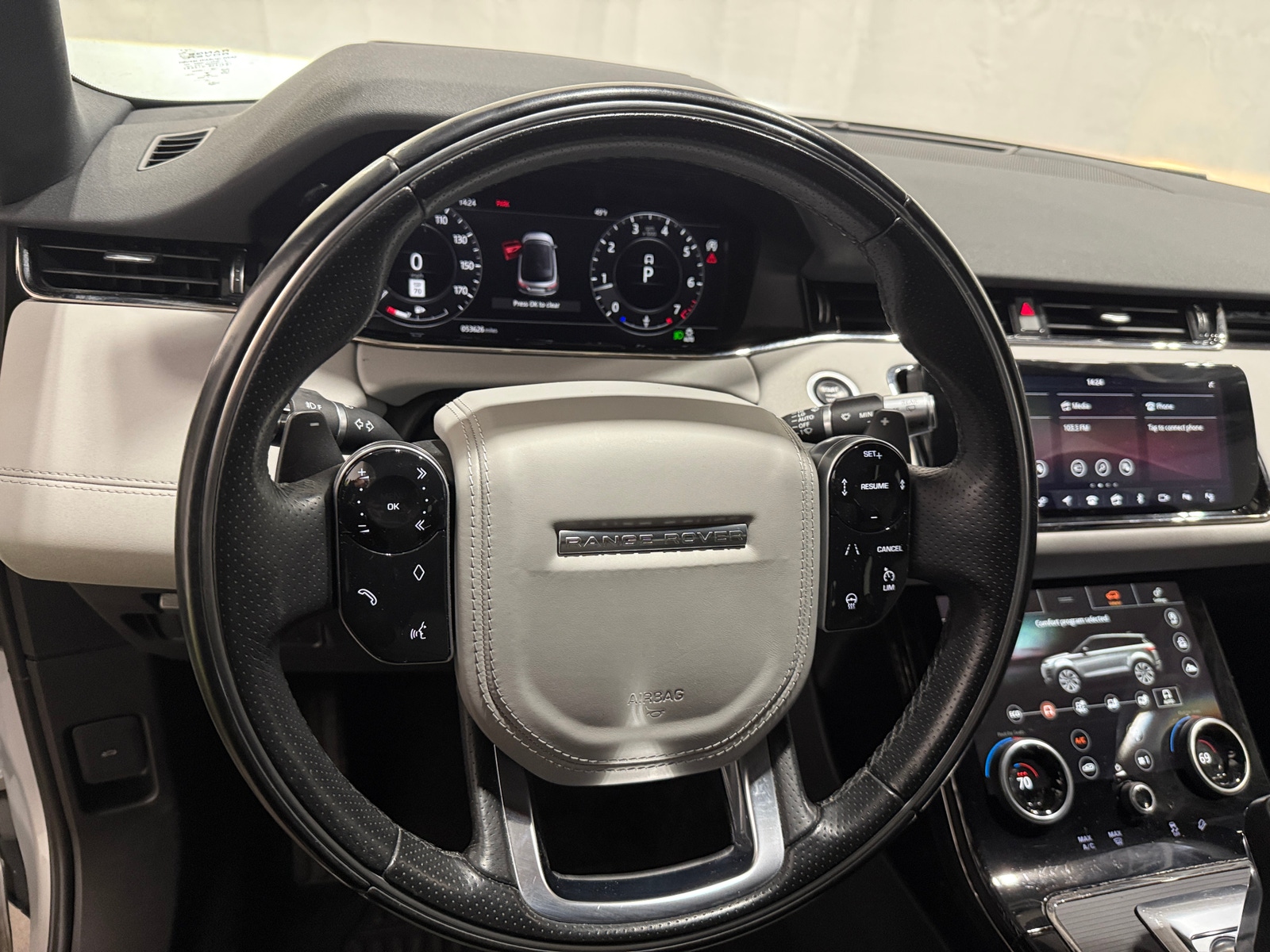 Thumbnail: 2020 Land Rover Range Rover Evoque - 4