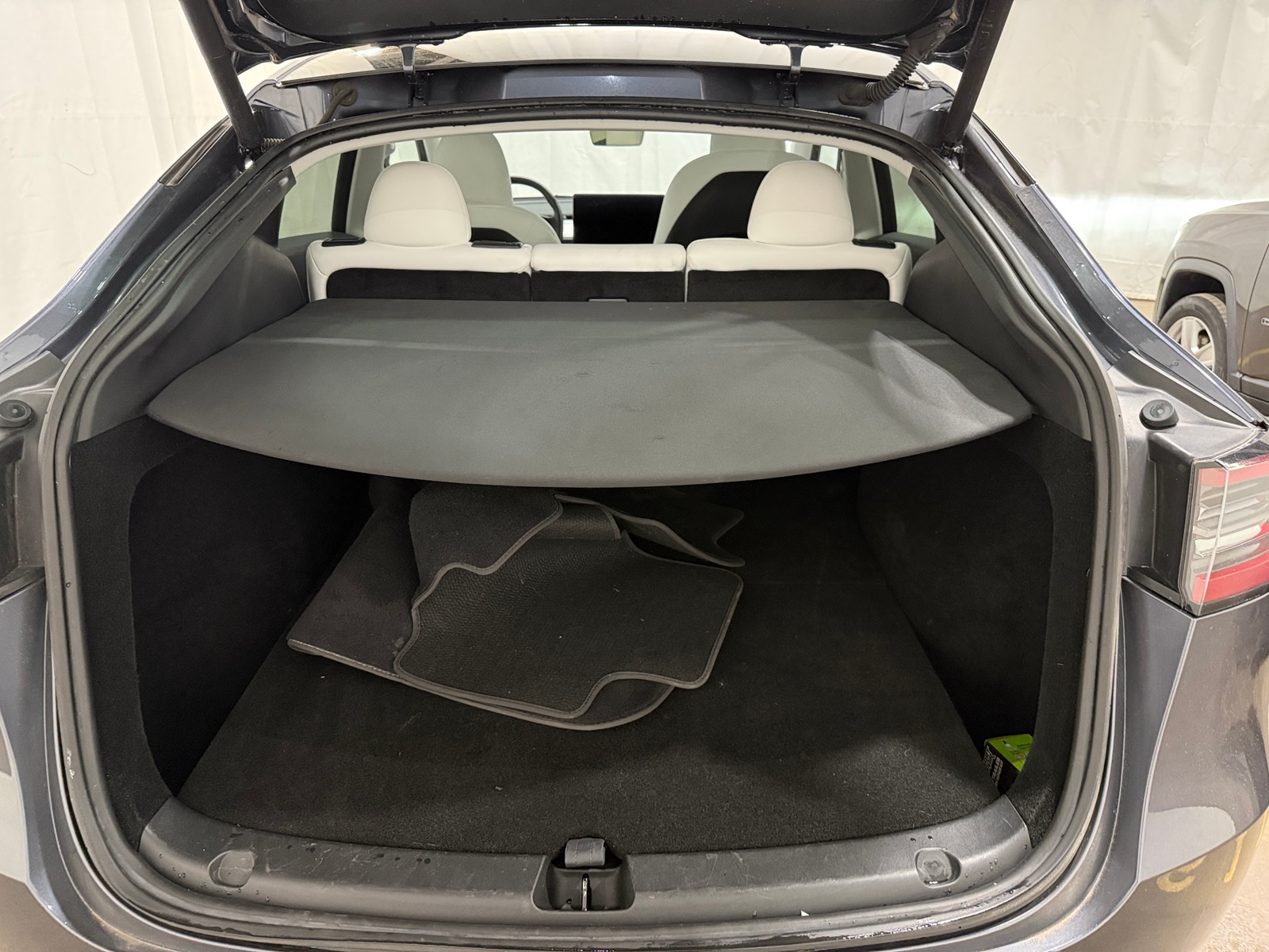 Thumbnail: 2023 Tesla Model Y - 6