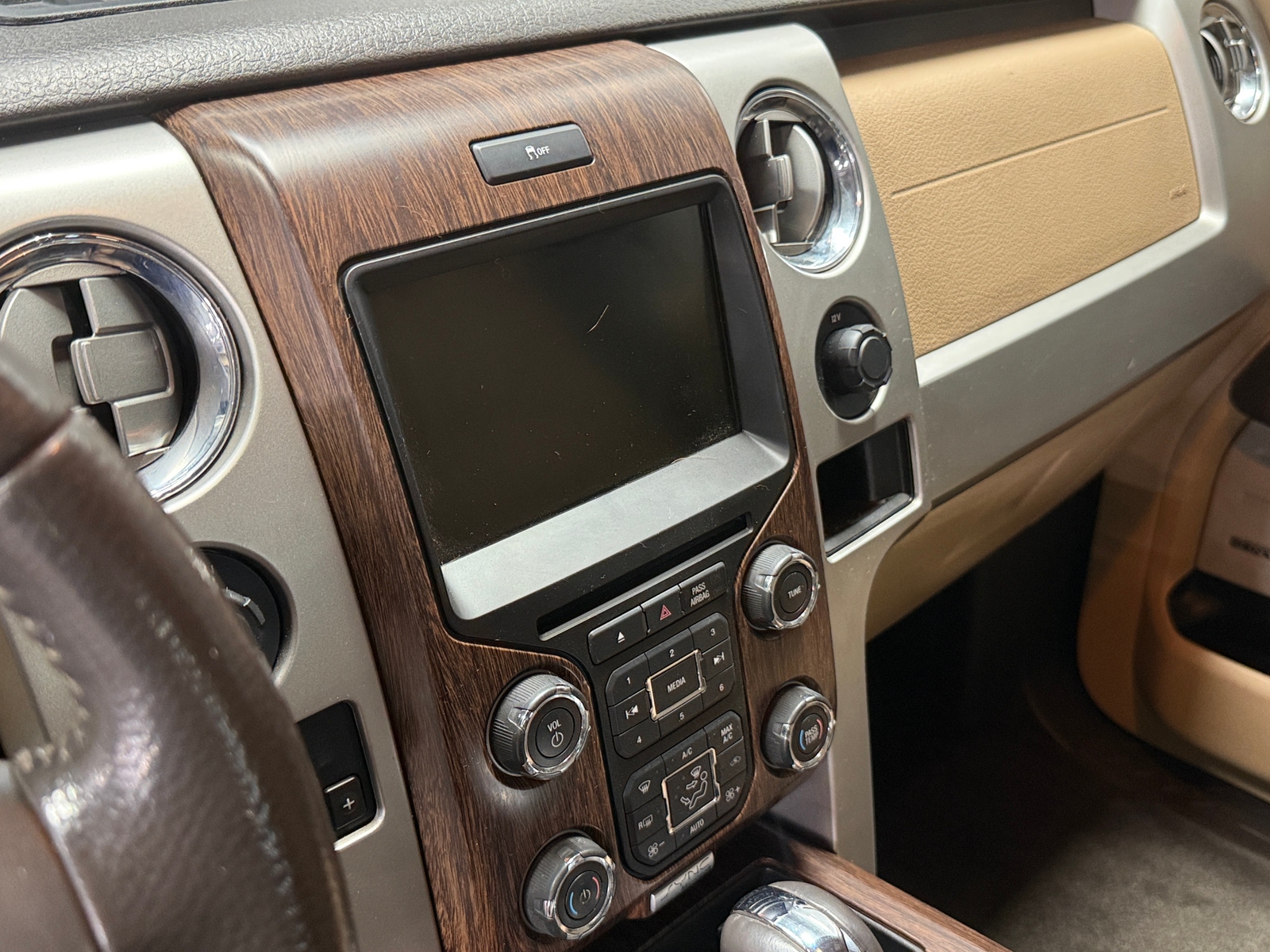 Thumbnail: 2013 Ford Econoline - 3