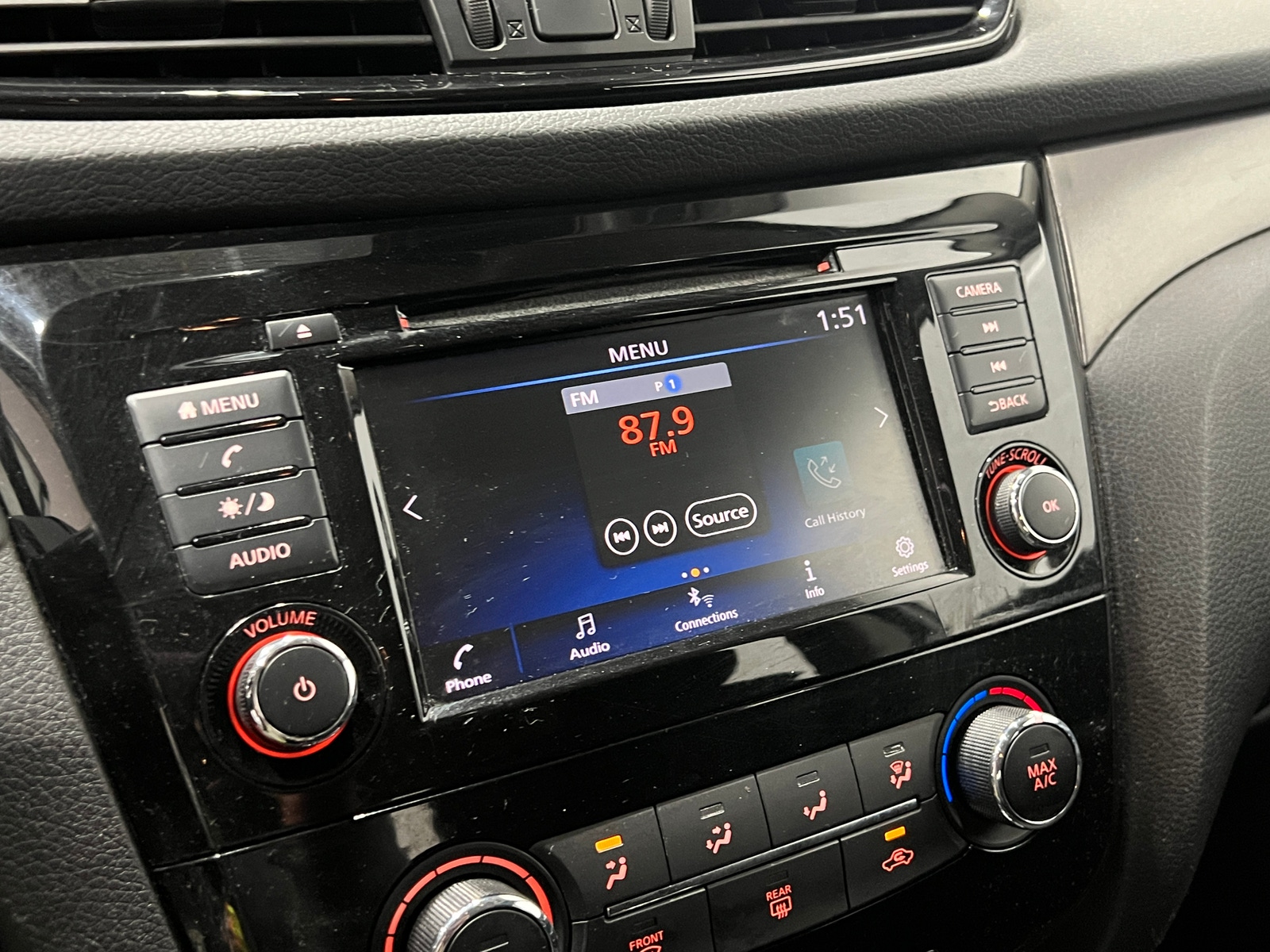 Thumbnail: 2020 Nissan Rogue Sport - 4