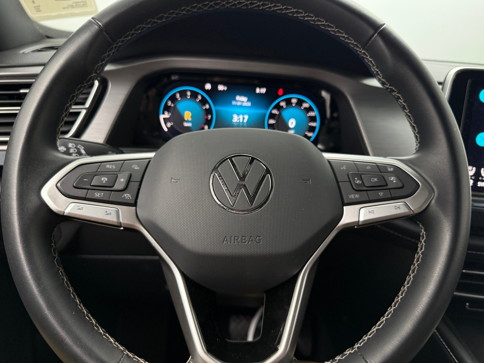 Thumbnail: 2024 Volkswagen Atlas - 4