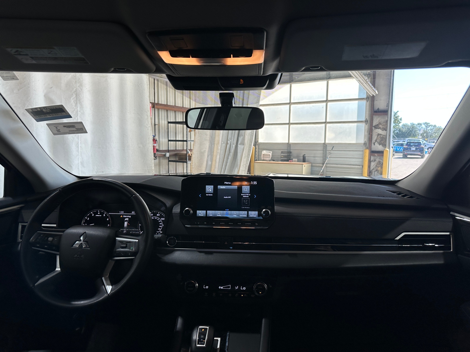 Thumbnail: 2024 Mitsubishi Outlander - 2